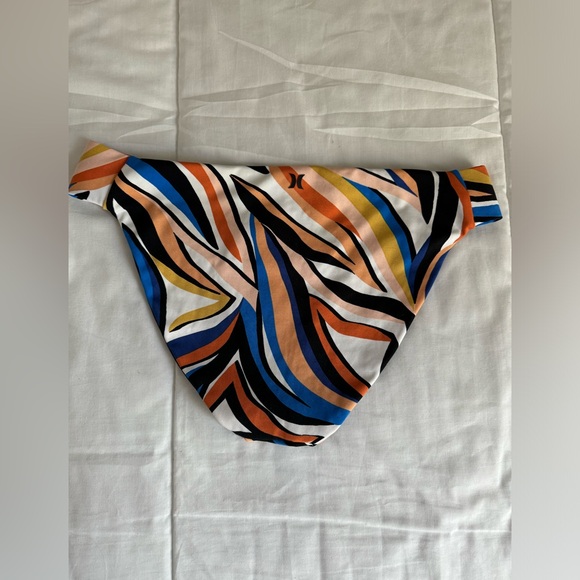 EUC Swimsuit haul- Hurley, Jessica Simpson and Victoria’s Secret- size small - Picture 10 of 15